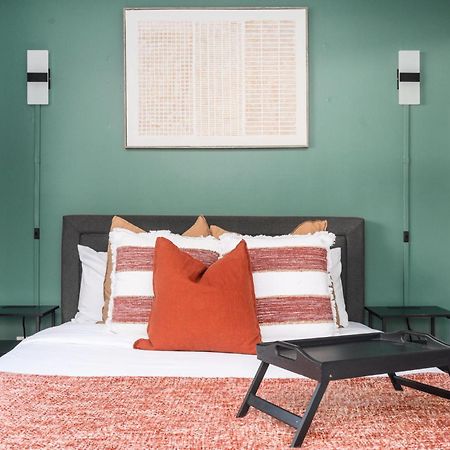 Quiet & Quaint Apartment, 5 Mins To Airport And 15 Mins To Downtown アトランタ エクステリア 写真