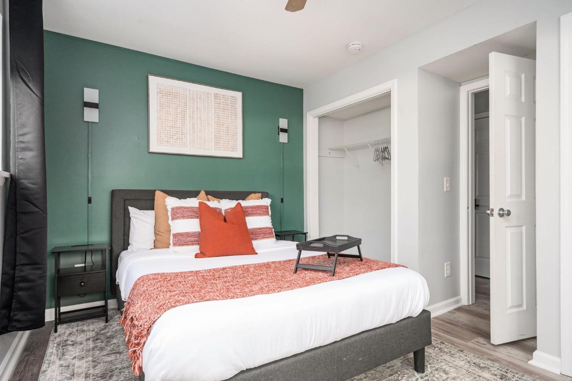 Quiet & Quaint Apartment, 5 Mins To Airport And 15 Mins To Downtown アトランタ エクステリア 写真