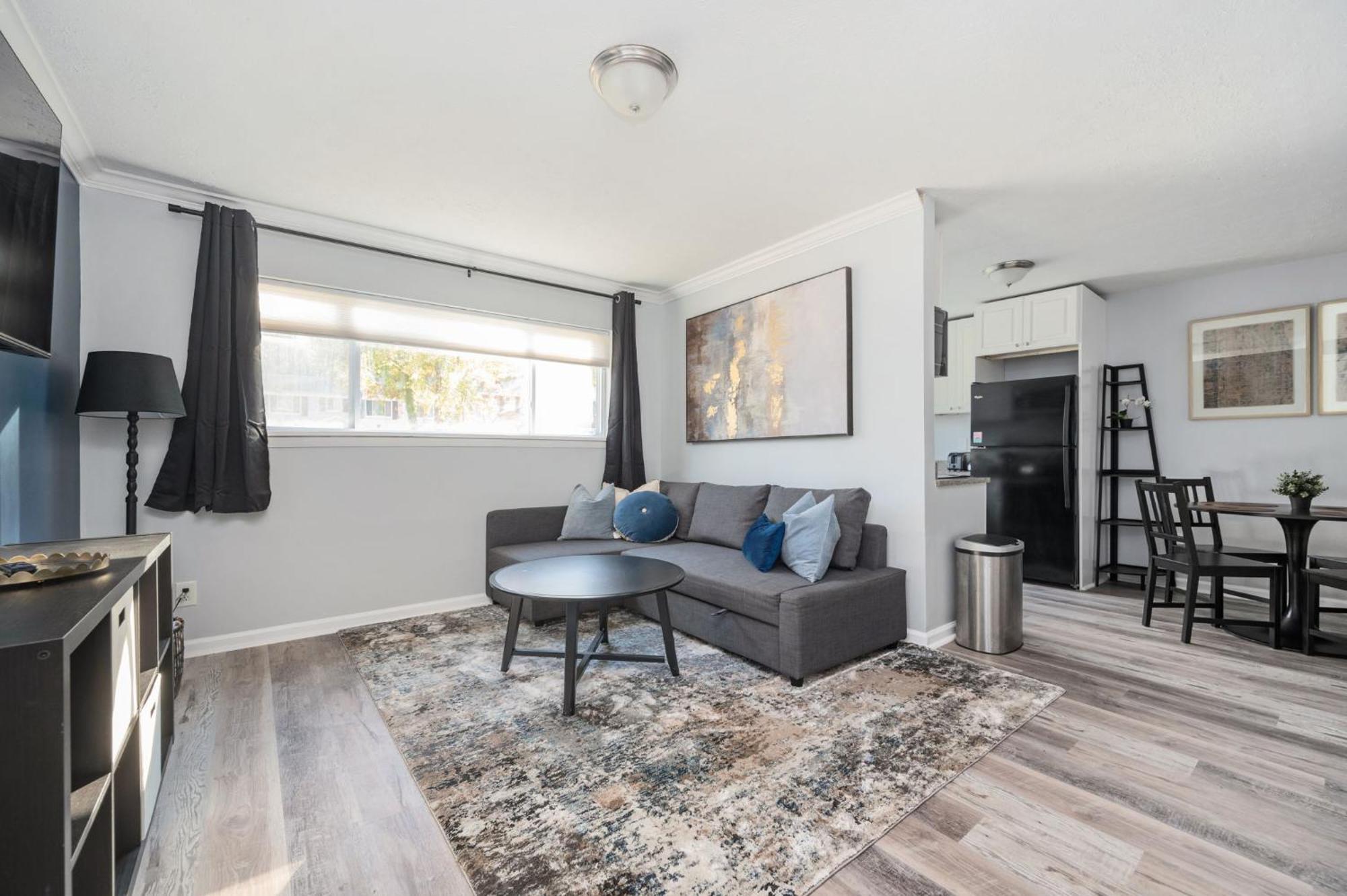 Quiet & Quaint Apartment, 5 Mins To Airport And 15 Mins To Downtown アトランタ エクステリア 写真