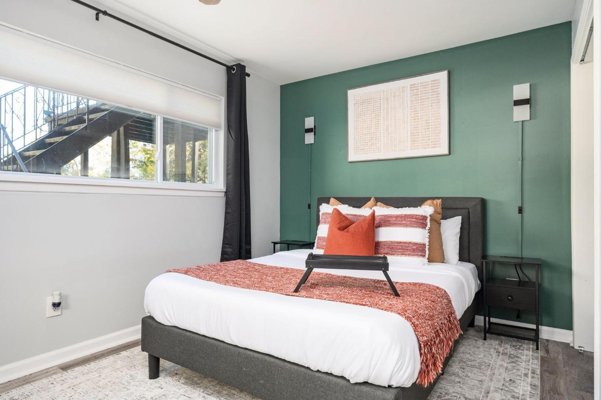 Quiet & Quaint Apartment, 5 Mins To Airport And 15 Mins To Downtown アトランタ エクステリア 写真