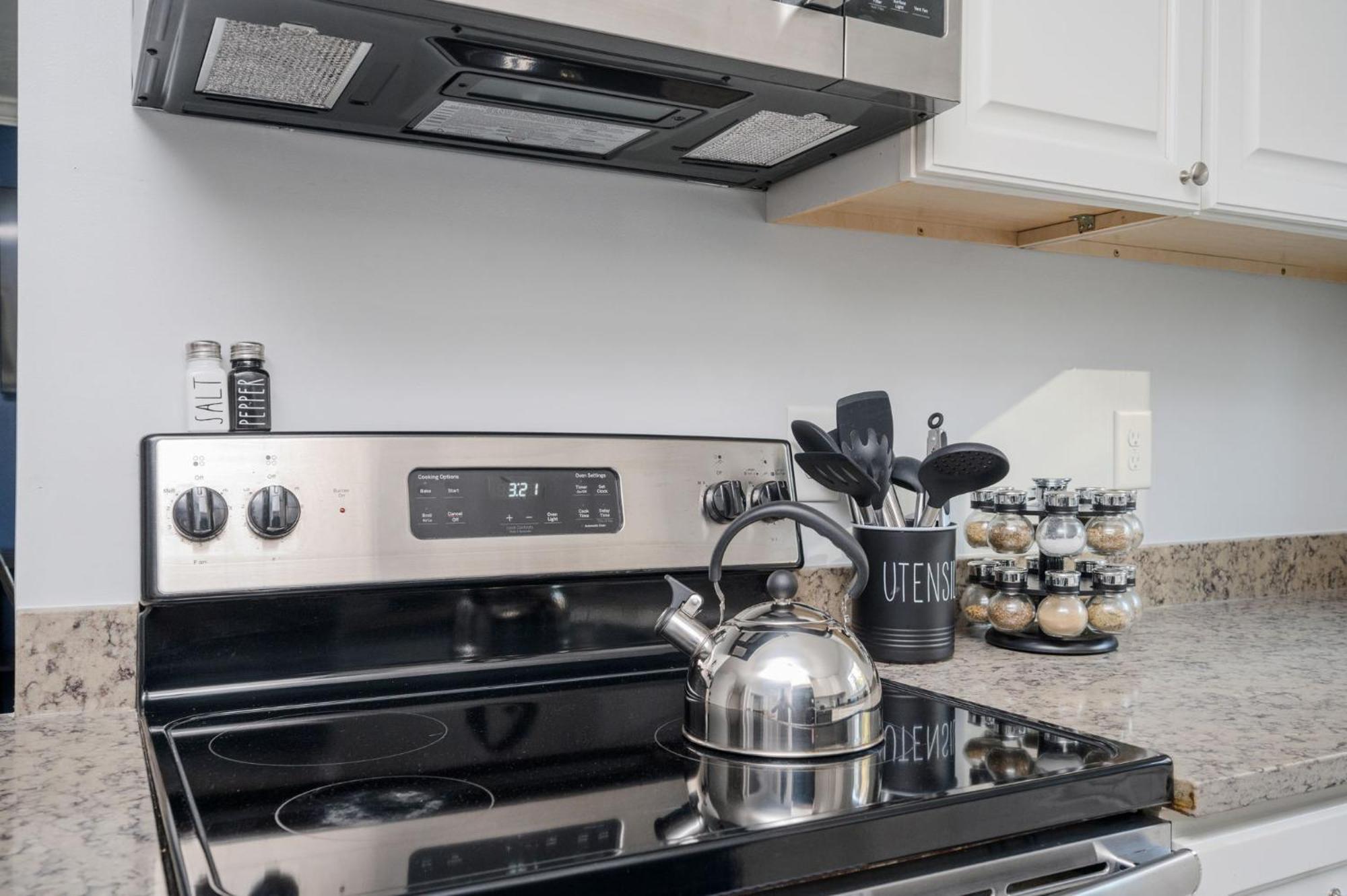 Quiet & Quaint Apartment, 5 Mins To Airport And 15 Mins To Downtown アトランタ エクステリア 写真
