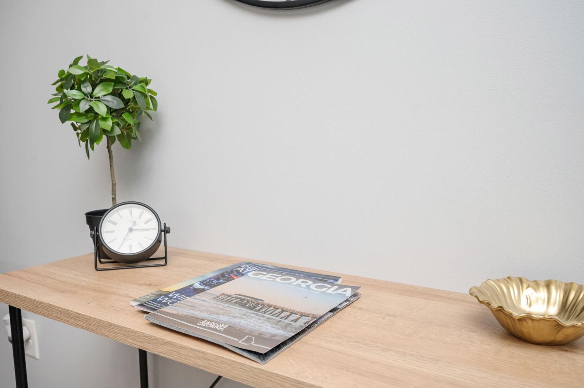 Quiet & Quaint Apartment, 5 Mins To Airport And 15 Mins To Downtown アトランタ エクステリア 写真