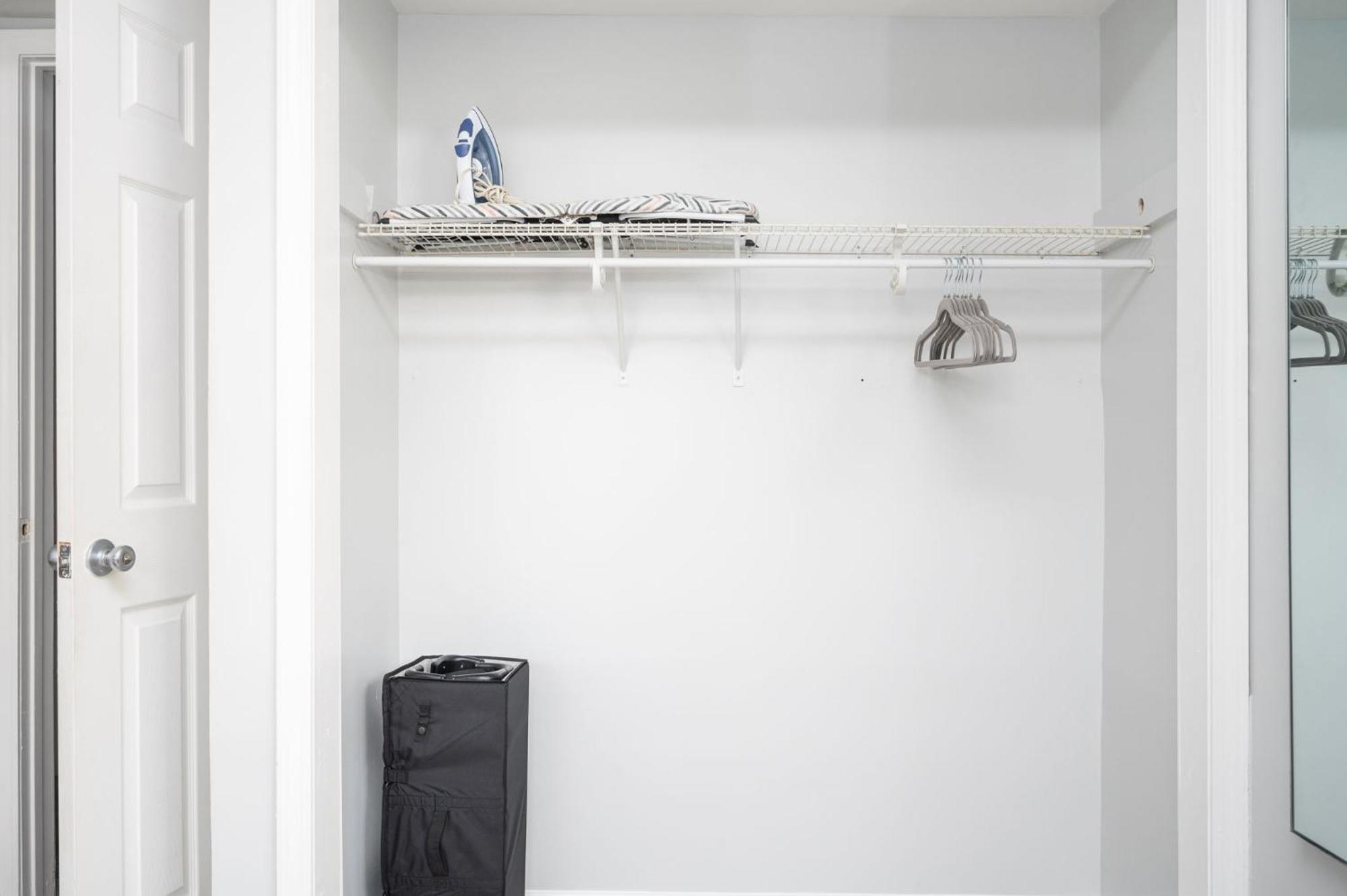 Quiet & Quaint Apartment, 5 Mins To Airport And 15 Mins To Downtown アトランタ エクステリア 写真